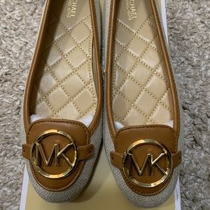 SOLD❌❌❌Michael Kors Flats